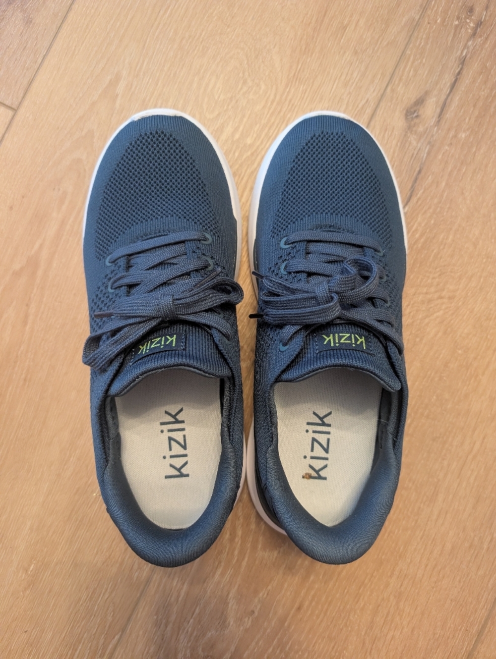 Kizik Navy Knit Women's Sneakers, size 9